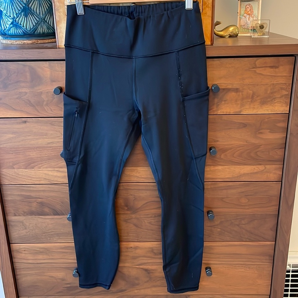 Athleta Black 7/8 Cargo Pocket Leggings